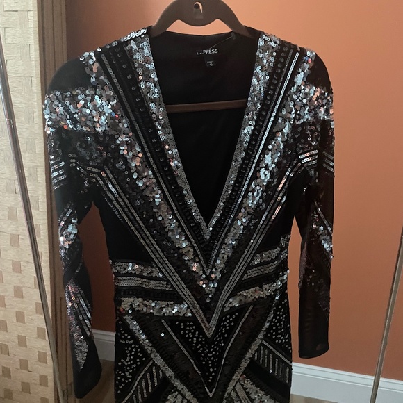Express Dresses & Skirts - Super Cute  Black Sequin Dress - Express Size: M